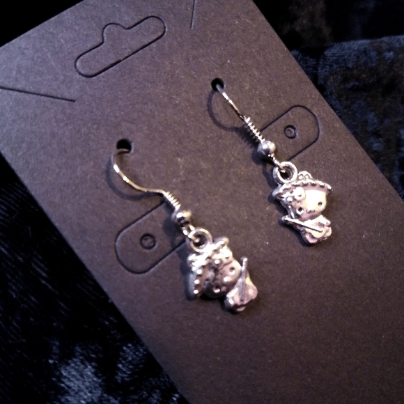 Handcrafted Hello Kitty Musician Charm Earrings - Picture 2 of 2